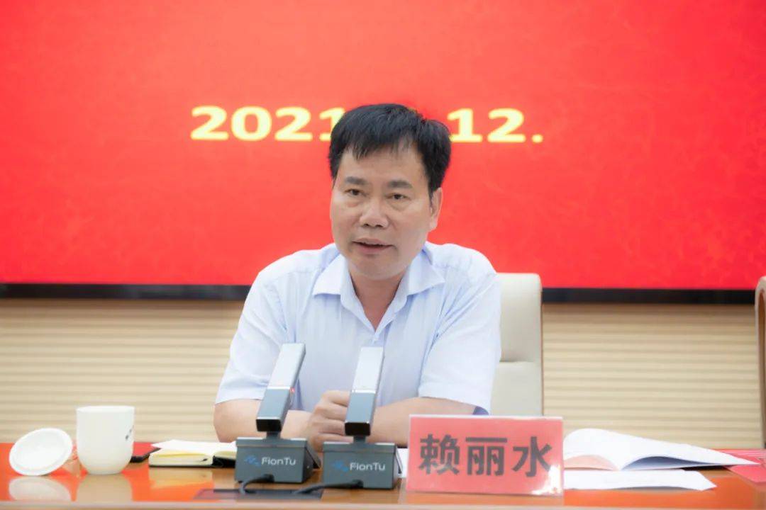 二四六香港資料期期中，深度解析與SEO優(yōu)化策略，深度解析香港期期中資料，SEO優(yōu)化策略揭秘